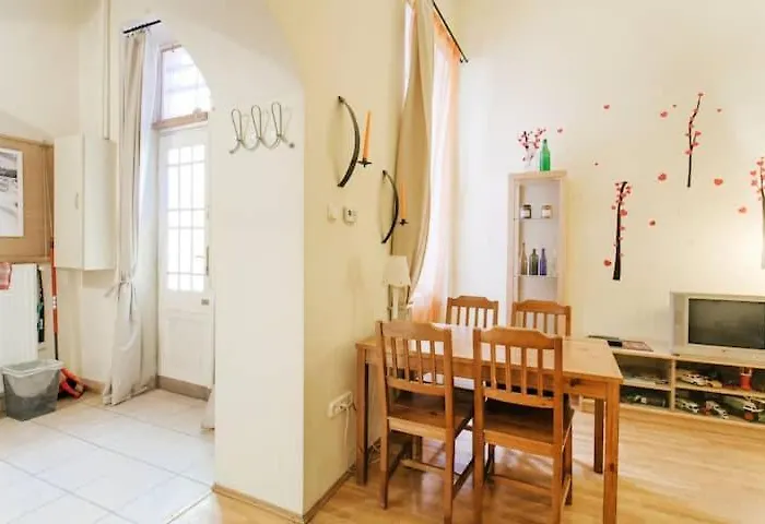 Center Of The City, - It\'S Only Yours, With Two Bedrooms, 1 Price For 3
